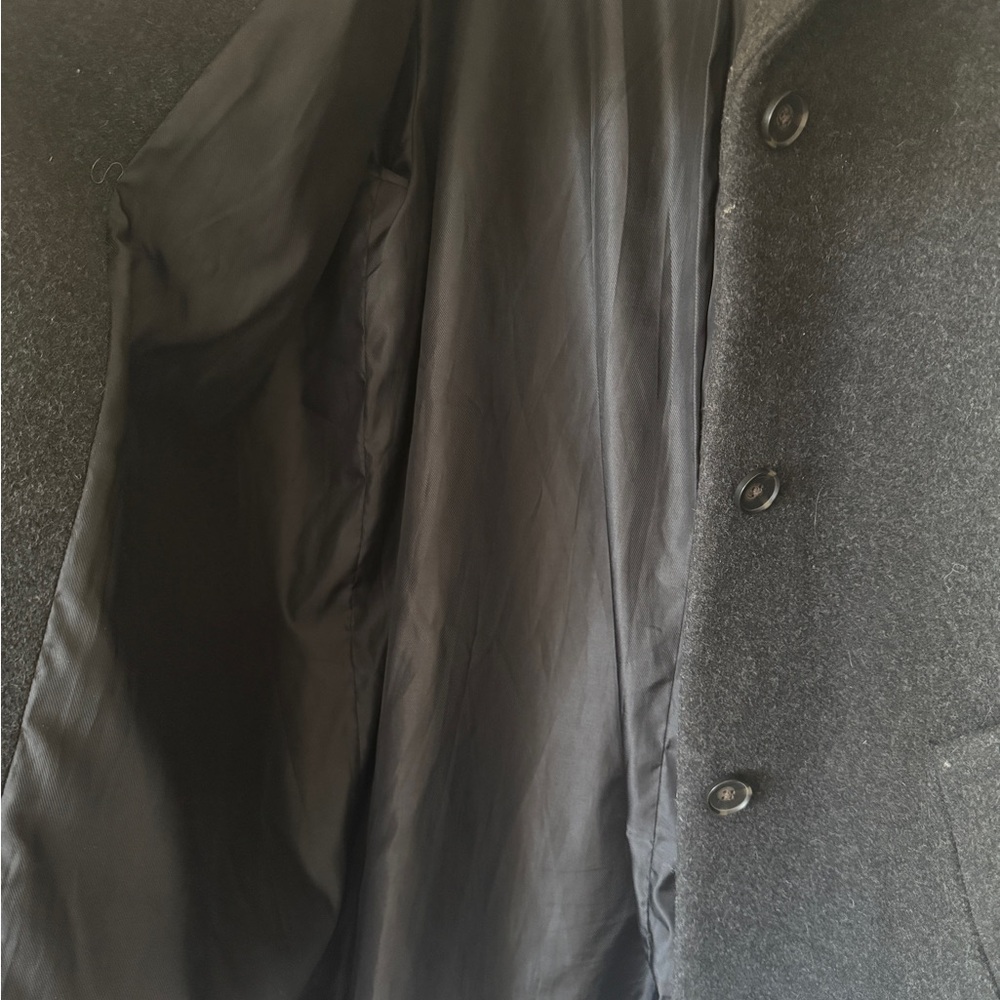 Everlane • The Italian ReWool Cocoon Coat, Charcoal - Picture 9 of 10